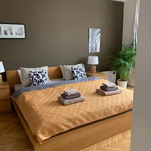 Apartment Anenska By Charles Bridge 2, Prague