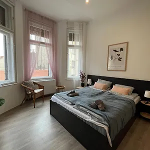 D58 In The Center Apartment Budapest