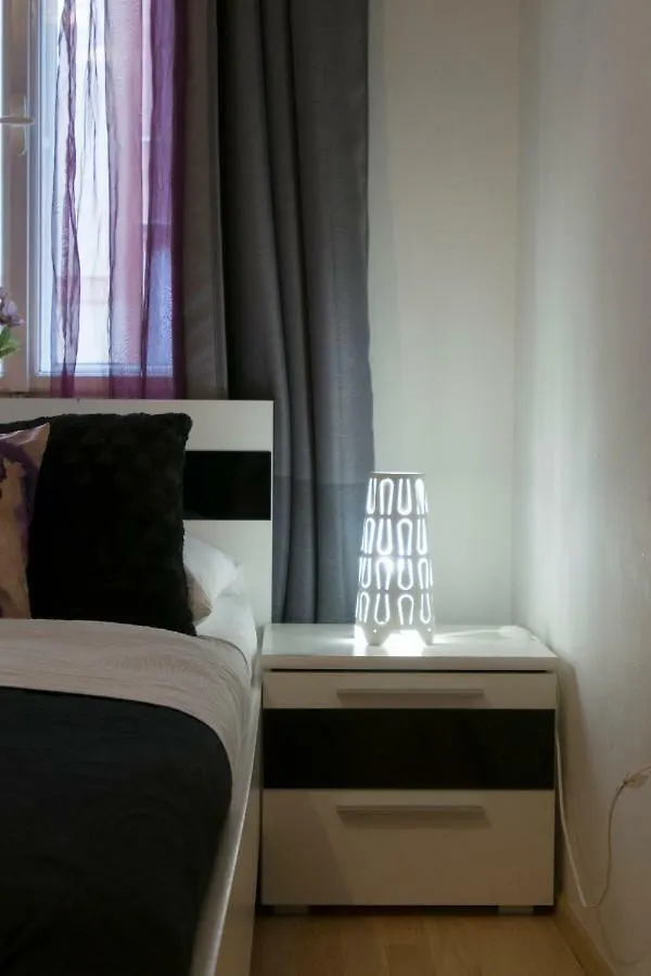 Spacious Apartment Near Wenceslas Square Prague 0*,